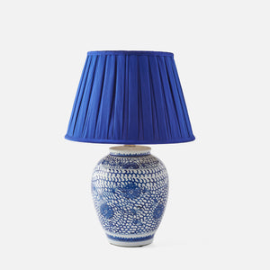 Blue and White Decorated Chrysanthemum Lamp